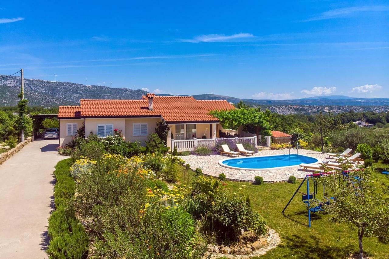 Villa Ana - 3 Bedroom Villa With Private Pool And Unspoiled Natural Environment Kučiće Eksteriør billede