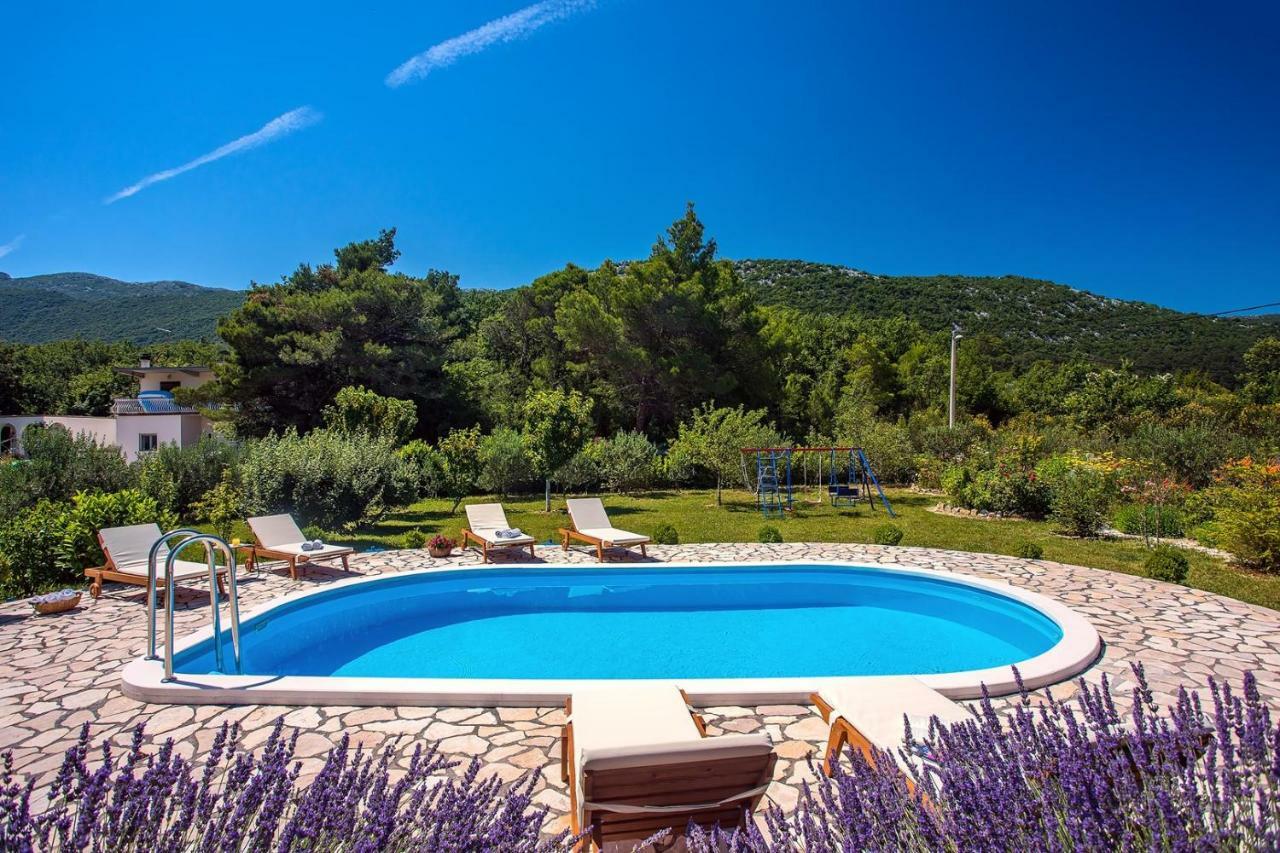 Villa Ana - 3 Bedroom Villa With Private Pool And Unspoiled Natural Environment Kučiće Eksteriør billede
