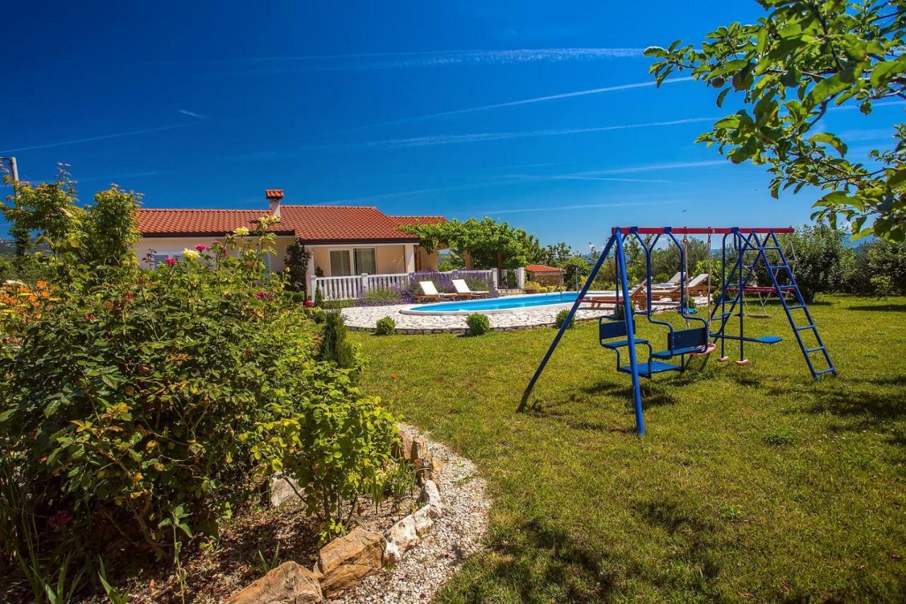 Villa Ana - 3 Bedroom Villa With Private Pool And Unspoiled Natural Environment Kučiće Eksteriør billede
